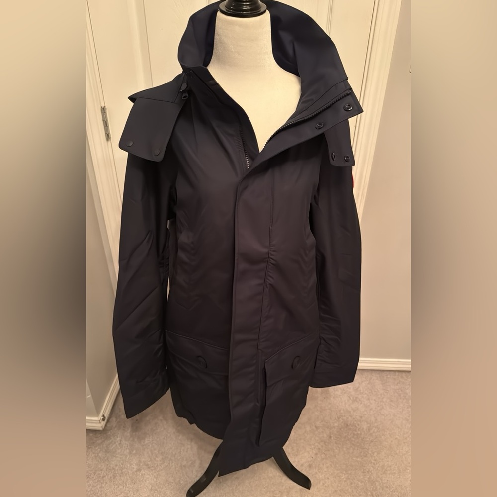 🆕Canada Goose Crew Trench men, size Large